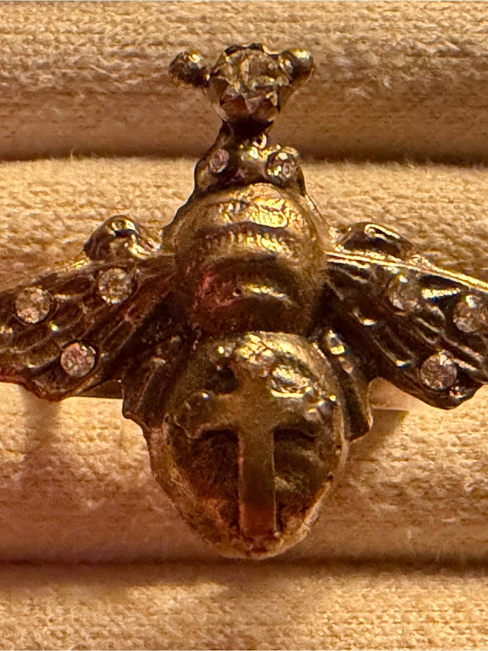 Virgins Saints & Angels Gold tone Limited  Edition Save The Bees Ring - sz 7